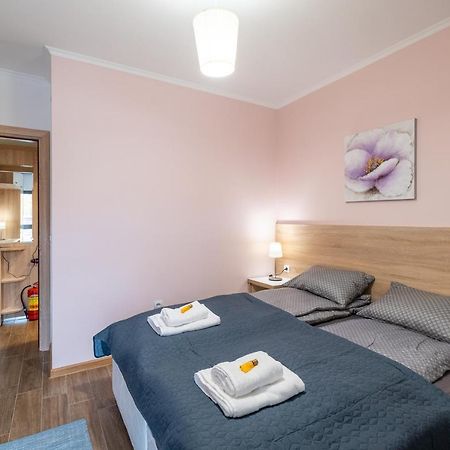 Chic 1Br Flat - Technical University & Hospital Sofia Ngoại thất bức ảnh